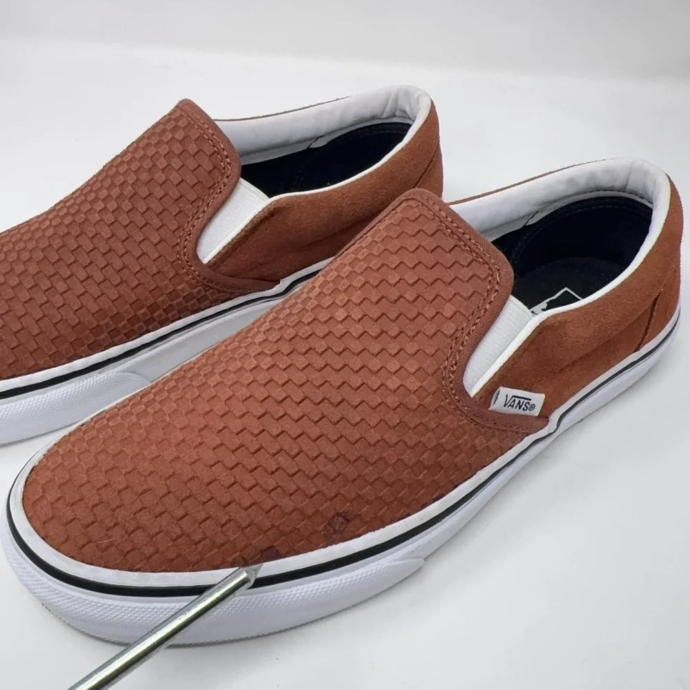 Vans Classic Slip-On Embossed Suede Sneaker Men's 7 Women's 8.5  Awesome Sequoia